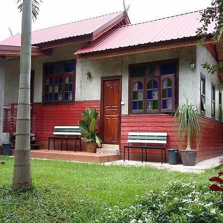Ruen Lamai Lanna Ban Mae Aep Buitenkant foto