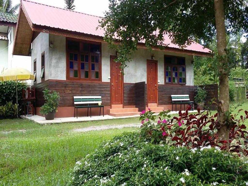 Ruen Lamai Lanna Ban Mae Aep Buitenkant foto